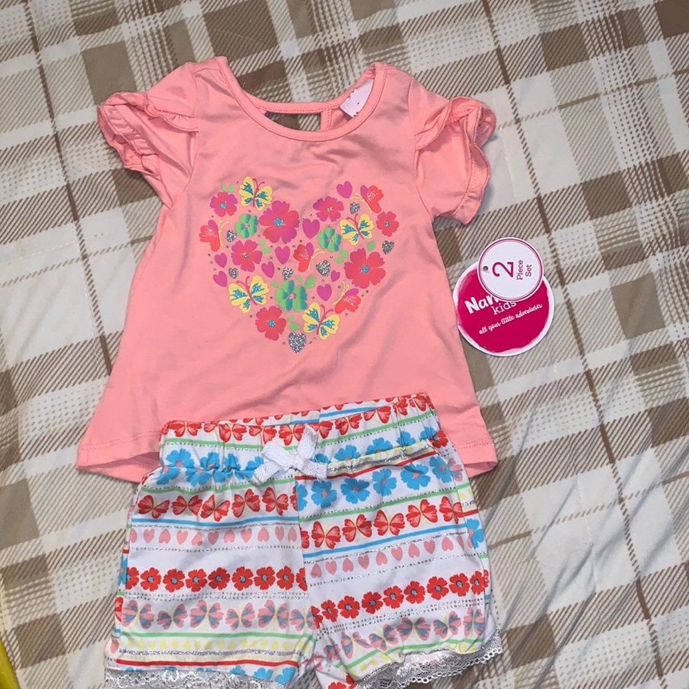 NWT- Nannette Kids 2 piece set. Size 12 months.